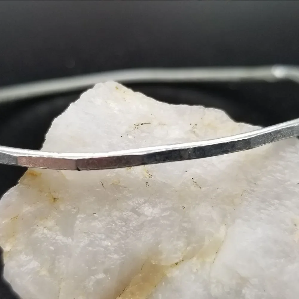 Minimalist Silver toned bracelet bangle. B615